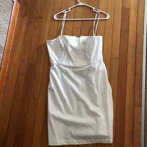 Vineyard Vines white strapless dress